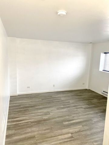 308 Niagara Drive, Volo, IL 60073