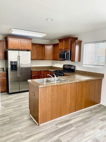 308 Niagara Drive, Volo, IL 60073