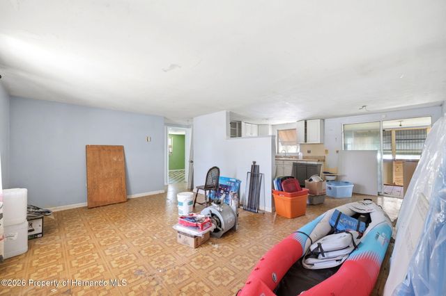 10 S Jackson Street, Beverly Hills, FL 34465