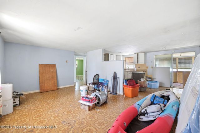 10 S Jackson Street, Beverly Hills, FL 34465