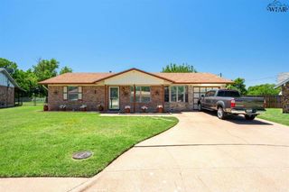 6 CENTENNIAL COURT, Wichita Falls, TX 76306