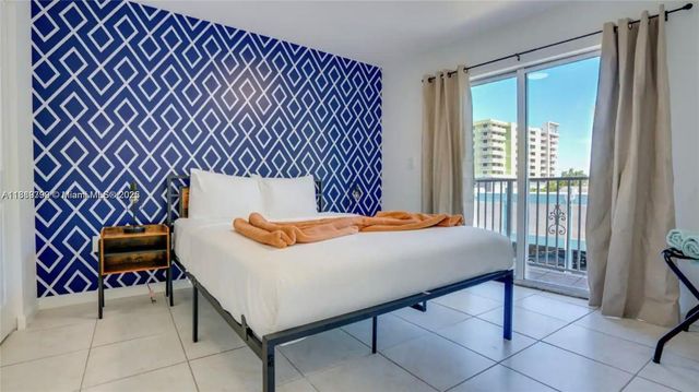 328 NW 12th Ave 8, Miami, FL 33128