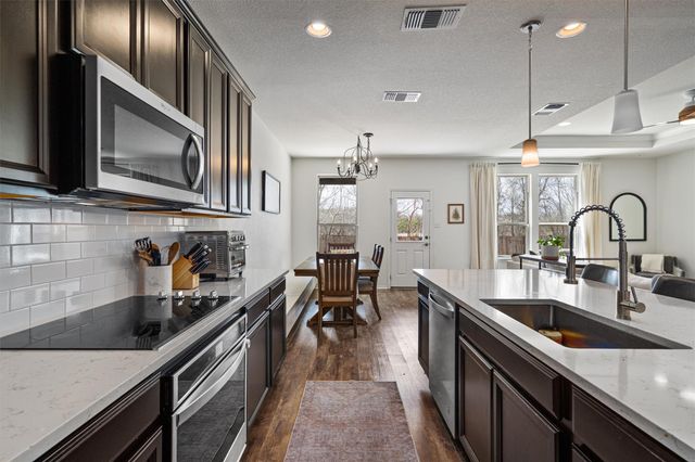 124 Northern Harrier CT, Leander, TX 78641