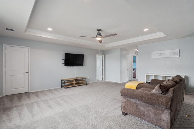 124 Northern Harrier CT, Leander, TX 78641