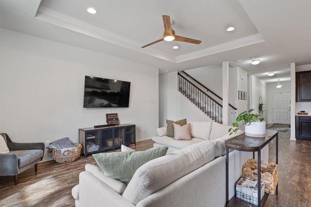 124 Northern Harrier CT, Leander, TX 78641