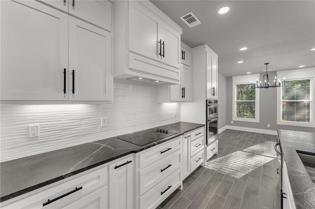 11 Ellesmere Lane, Bella Vista, AR 72714