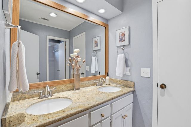 2304 Torrey Manor, Plano, TX 75023