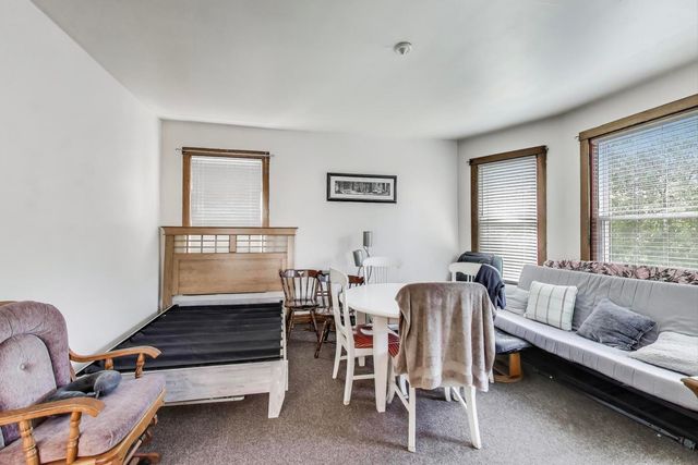 5037 W SUNNYSIDE Avenue, Chicago, IL 60630