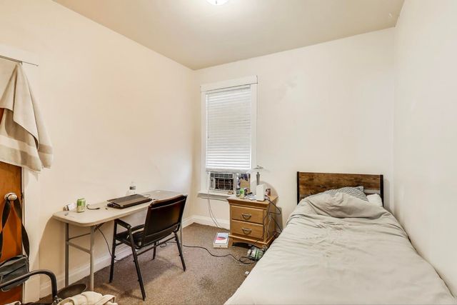 5037 W SUNNYSIDE Avenue, Chicago, IL 60630