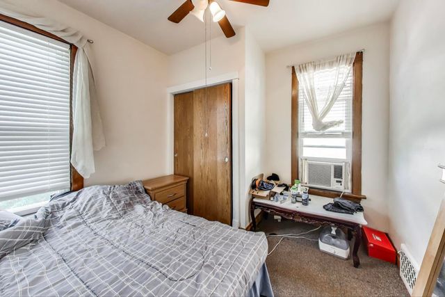 5037 W SUNNYSIDE Avenue, Chicago, IL 60630