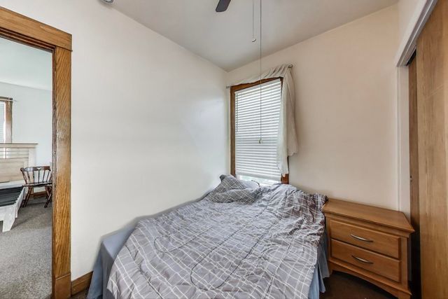 5037 W SUNNYSIDE Avenue, Chicago, IL 60630
