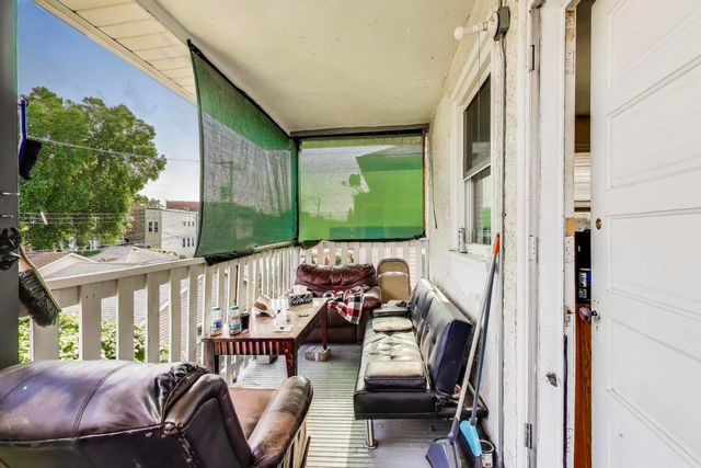 5037 W SUNNYSIDE Avenue, Chicago, IL 60630