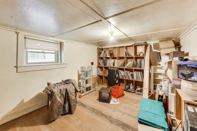 5037 W SUNNYSIDE Avenue, Chicago, IL 60630