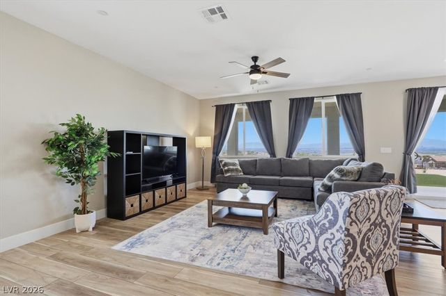 724 North Naples Street, Henderson, NV 89015