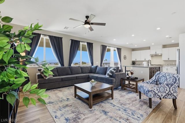 724 North Naples Street, Henderson, NV 89015