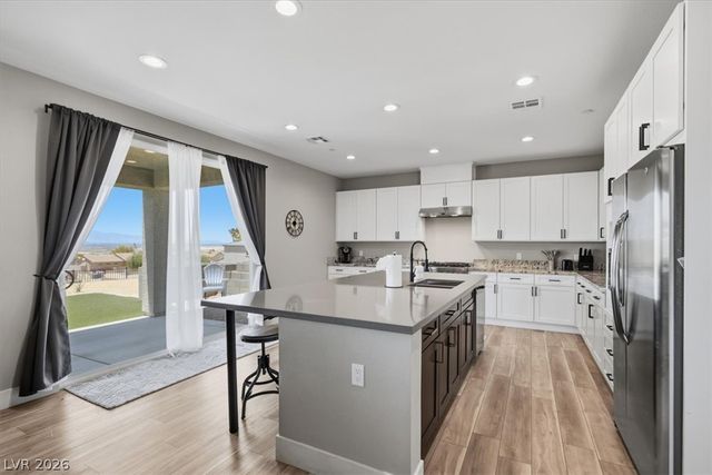 724 North Naples Street, Henderson, NV 89015