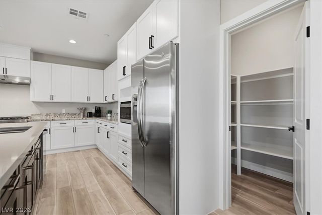 724 North Naples Street, Henderson, NV 89015