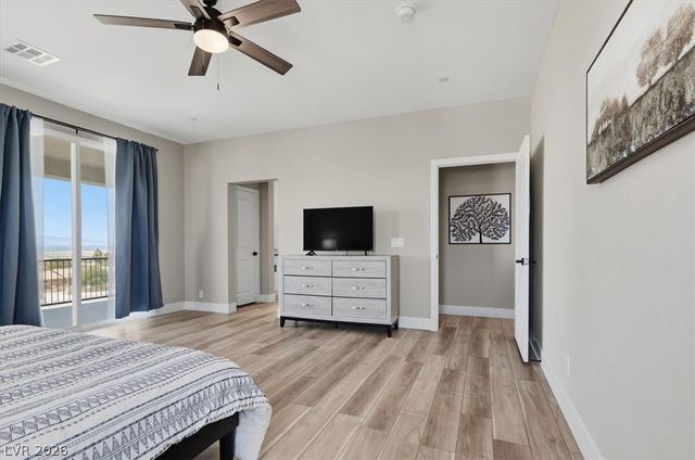 724 North Naples Street, Henderson, NV 89015