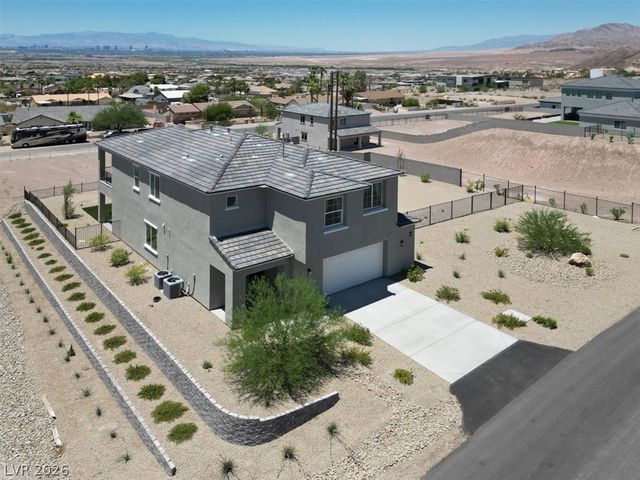 724 North Naples Street, Henderson, NV 89015