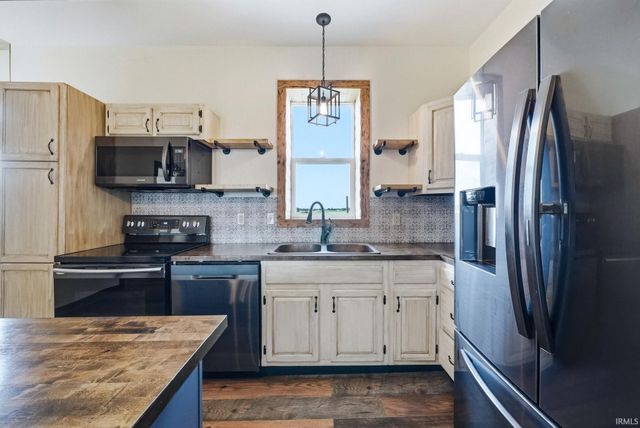 2113 State Road 1, Butler, IN 46721