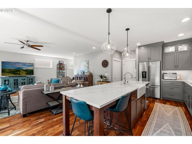 6244 Se JESS Ct, Hillsboro, OR 97123