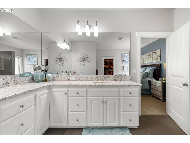 6244 Se JESS Ct, Hillsboro, OR 97123