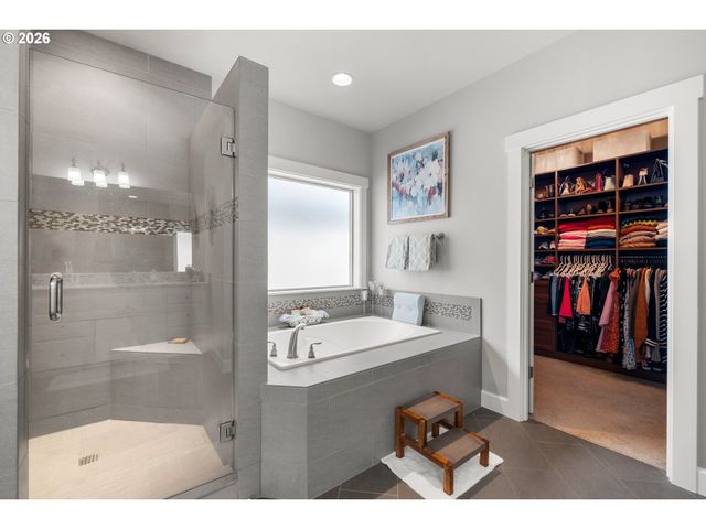 6244 Se JESS Ct, Hillsboro, OR 97123