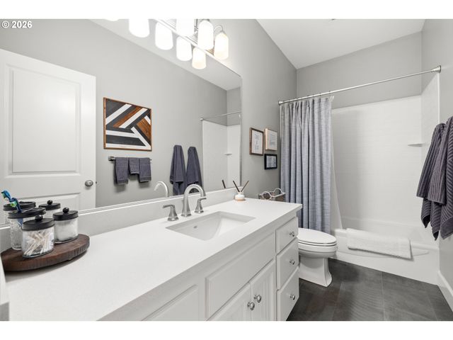 6244 Se JESS Ct, Hillsboro, OR 97123