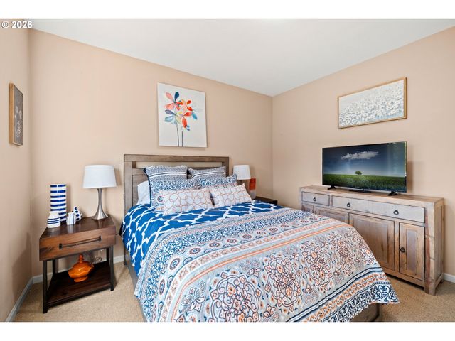 6244 Se JESS Ct, Hillsboro, OR 97123