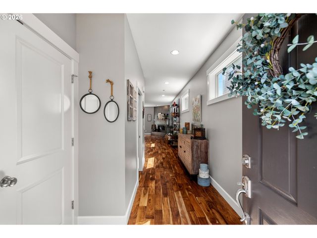 6244 Se JESS Ct, Hillsboro, OR 97123