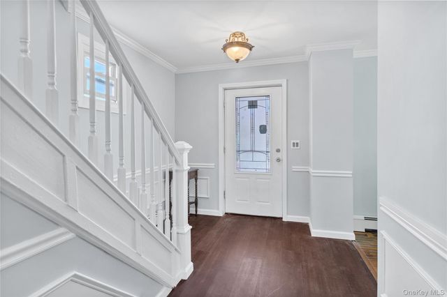 81 Fairground Avenue, Huntington Station, NY 11746