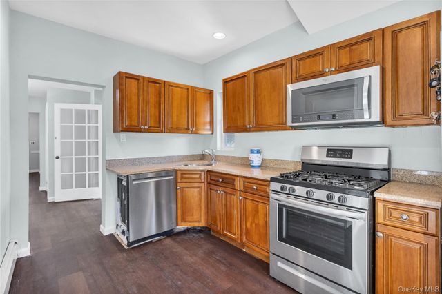 81 Fairground Avenue, Huntington Station, NY 11746