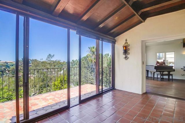 2854 ALBATROSS ST, San Diego, CA 92103