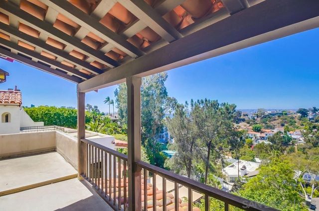 2854 ALBATROSS ST, San Diego, CA 92103