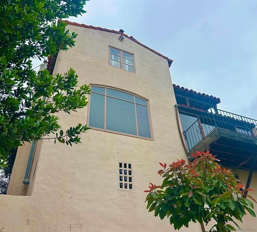 2854 ALBATROSS ST, San Diego, CA 92103