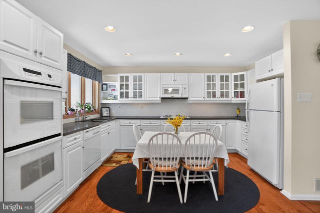 1704 SMEDLEY CT, Maple Glen, PA 19002