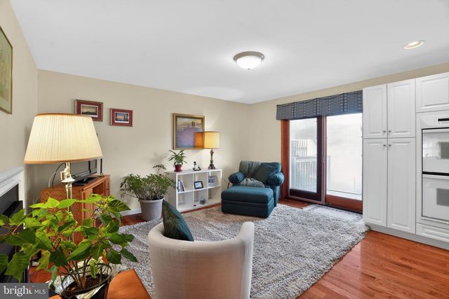 1704 SMEDLEY CT, Maple Glen, PA 19002