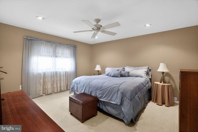 1704 SMEDLEY CT, Maple Glen, PA 19002