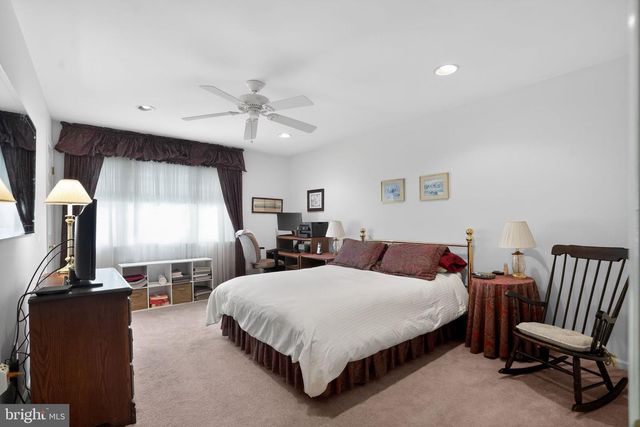 1704 SMEDLEY CT, Maple Glen, PA 19002