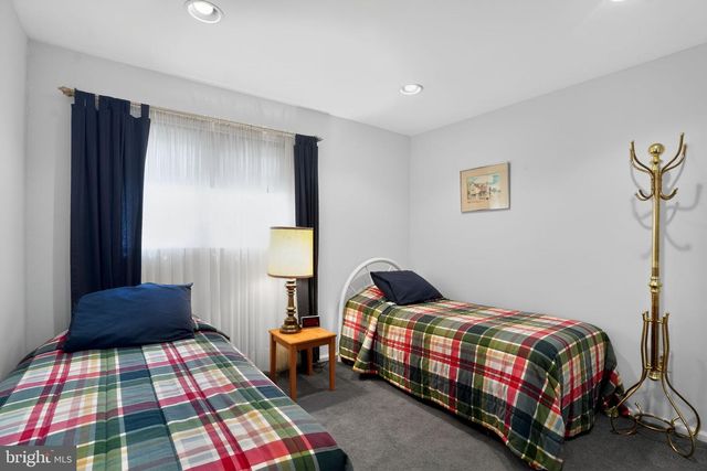 1704 SMEDLEY CT, Maple Glen, PA 19002