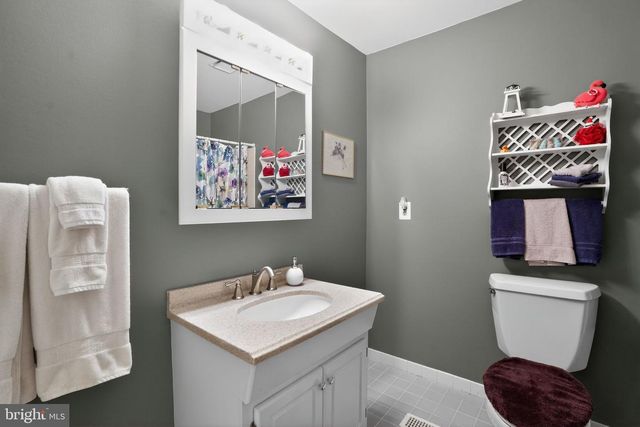 1704 SMEDLEY CT, Maple Glen, PA 19002