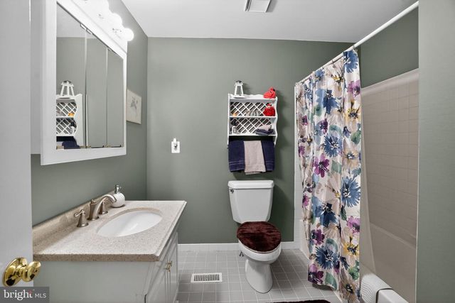 1704 SMEDLEY CT, Maple Glen, PA 19002