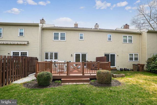 1704 SMEDLEY CT, Maple Glen, PA 19002