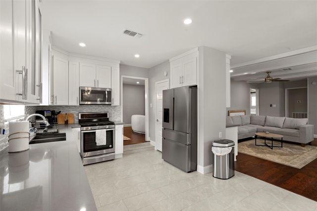 5027 Wigton Drive, Houston, TX 77096