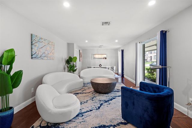 5027 Wigton Drive, Houston, TX 77096