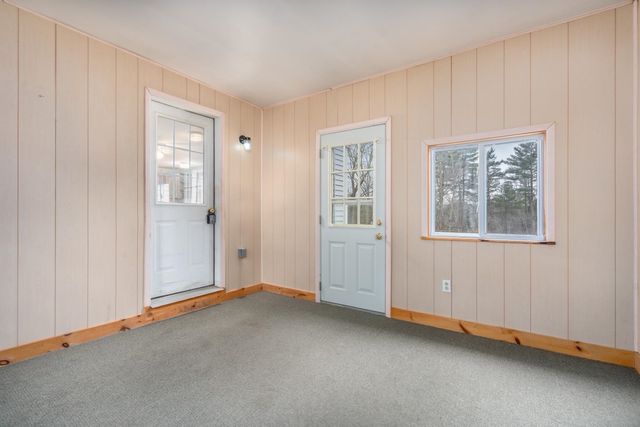 141 Raymond Road, Deerfield, NH 03037