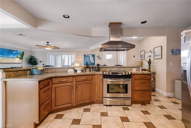 3614 SE 17th AVE, Cape Coral, FL 33904