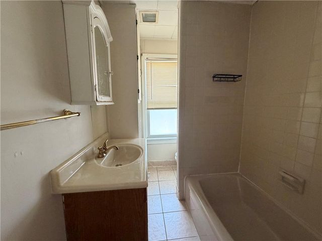 629 Martins Lane, Bethlehem City, PA 18018