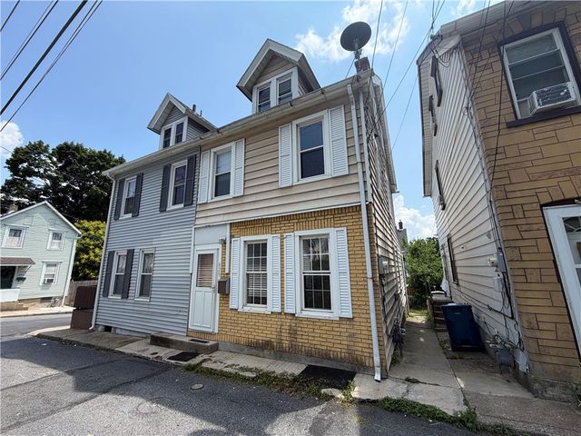 629 Martins Lane, Bethlehem City, PA 18018