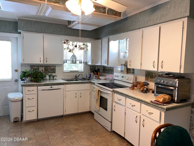 203 Grove Street, Ormond Beach, FL 32174